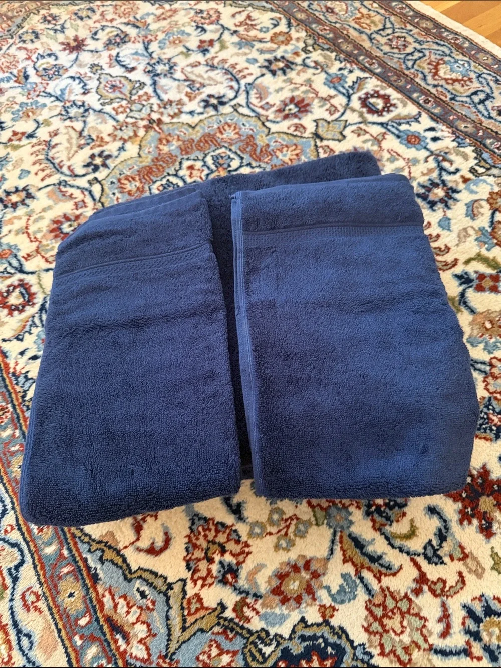 Opalhouse Navy Plush Hand Towels (2) & Worthington Bath Towels (2)